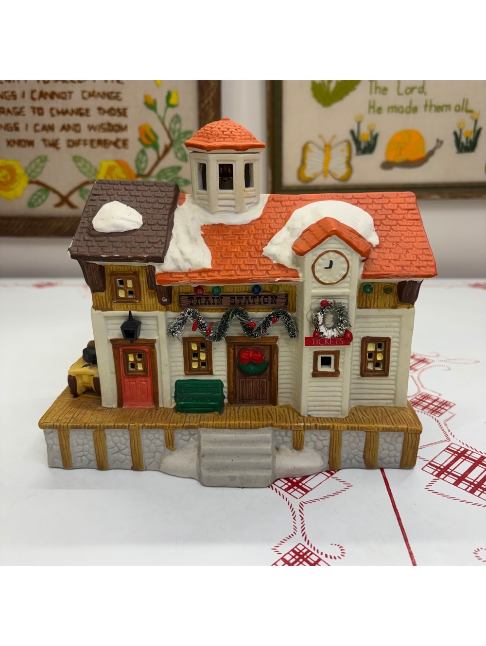 Dickens village train station village vintage 1995